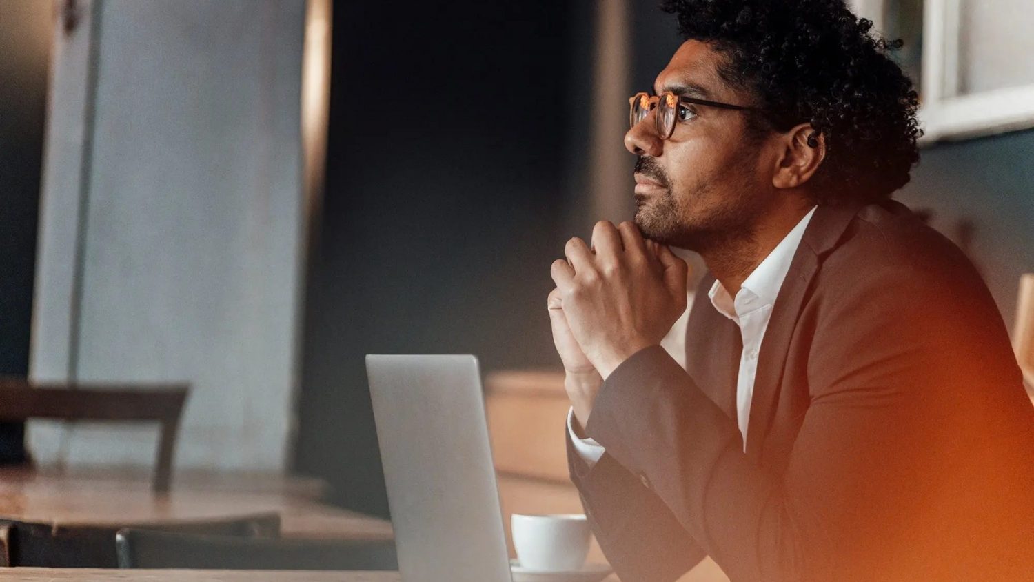 Decide Without Perfect Data: The Framework Founders Use When Certainty Isn’t Available
