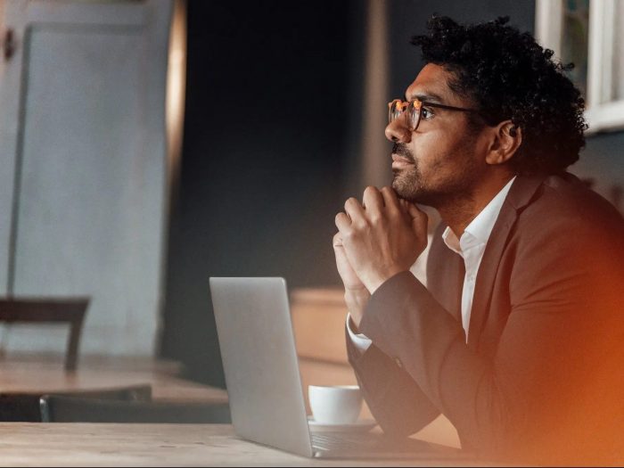 Decide Without Perfect Data: The Framework Founders Use When Certainty Isn’t Available