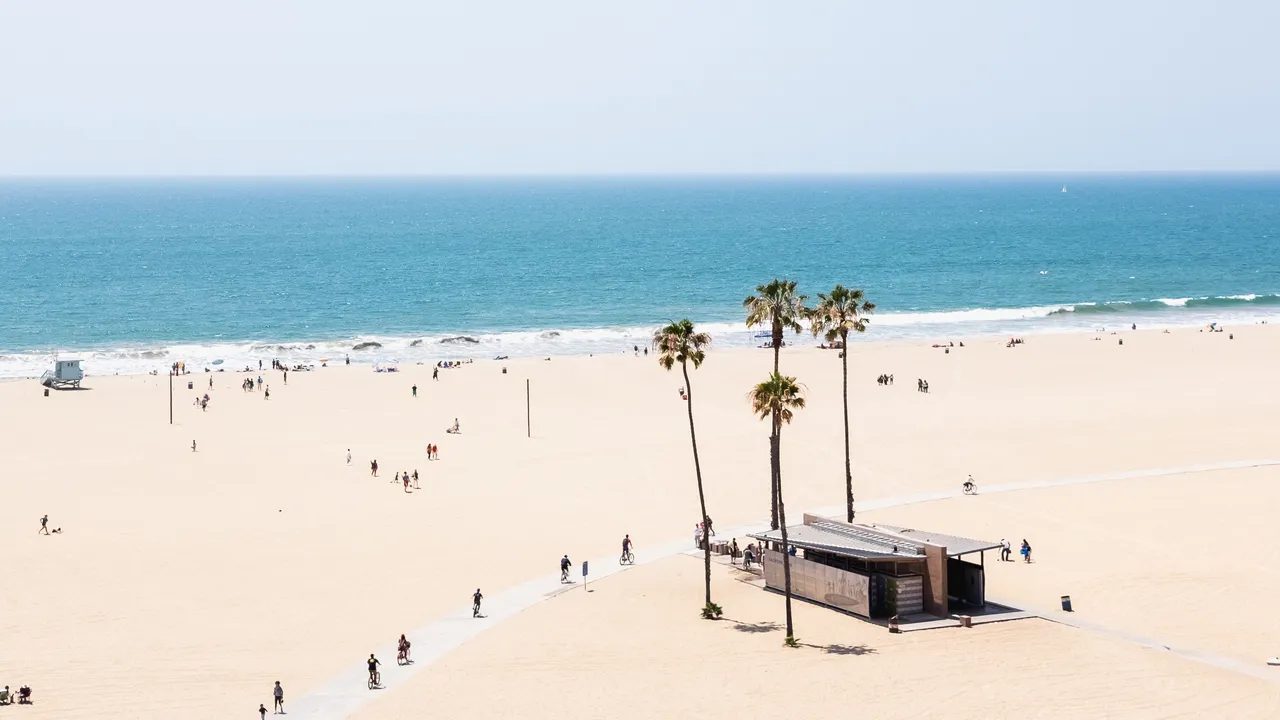 Los Angeles Draws East Coast Transplants With Coastal Glamour and Substance Beyond the Hype