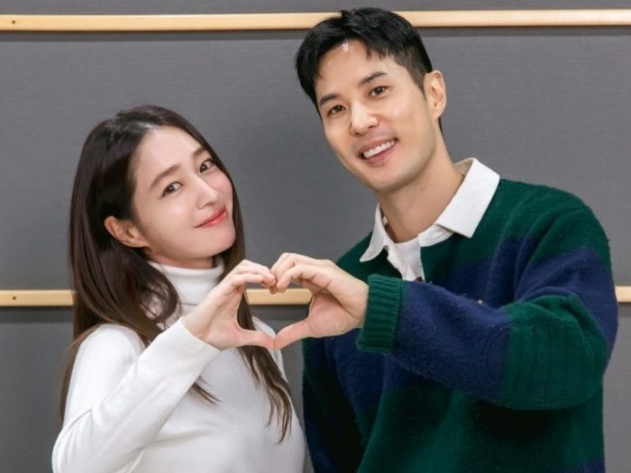 Lee Min Jung and Kim Ji Suk Step Into Divorce Drama Roles at First Script Reading