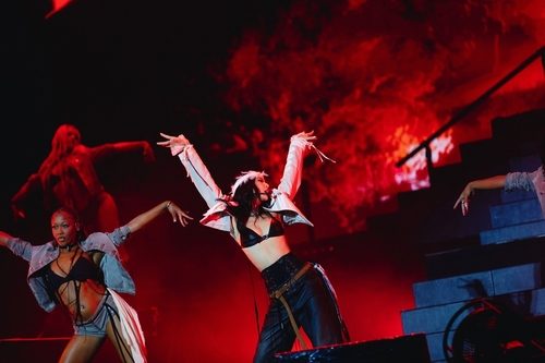 Jennie makes history as first female K-pop headliner at Lollapalooza Chicago
